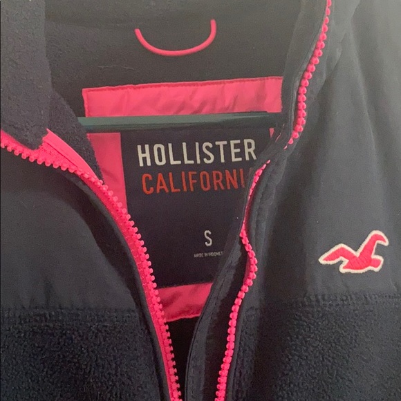 Navy blue and pink Hollister jacket - Picture 3 of 3